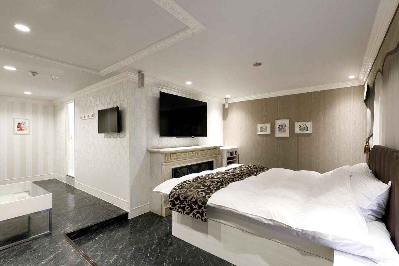 ホテルバースデーきよす店 Hotel Birthday Kijoszu Kültér fotó